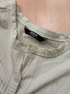 Ribbed Cropped Button-Up Top
