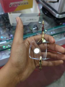 Elegant Rimless Glasses with Gold Accents