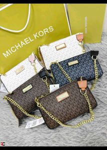 MICHAEL KORS JET SET CHARM SHOULDER BAG*