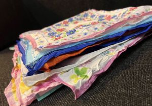 Vintage Floral Print hankies  15 per hanky