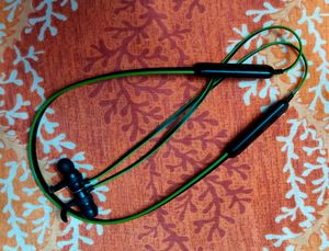 Boat Rockerz Bluetooth Earphone