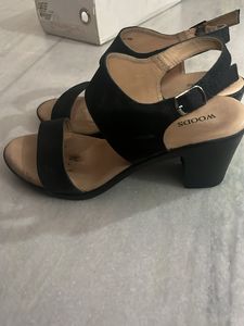 Woods Black Sandals