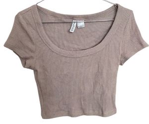 H&amp;M Ribbed Beige Top