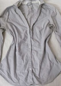 Classic H&amp;M Grey Button-Down Shirt