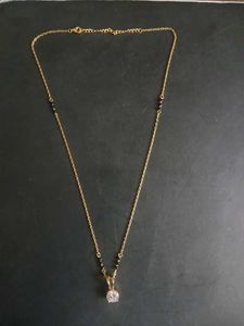 Elegant Gold Mangalsutra with Diamond Pendant