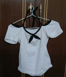 Cute White &amp; Black Cold Shoulder Top