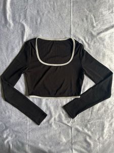 Black Cropped Long Sleeve Top