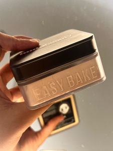 huda beauty easy bake loose powder