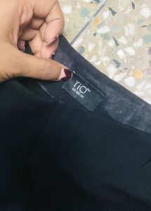 Chic Black Trousers with Side Stripe