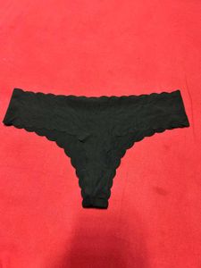 Black Seamless Thong