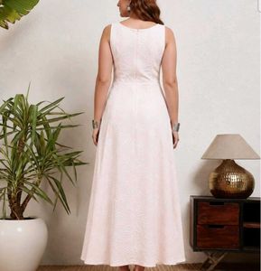 Elegant Pink Textured Midi Dress