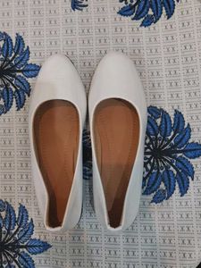 White Ballerinas - Classic &amp; Chic