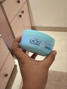 Lacto Calamine Light Moisturising Gel