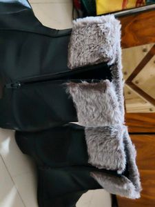 Stylish Black Boots with Fur Trim
