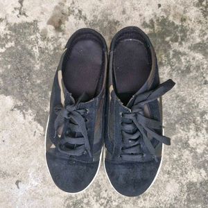 Canvas Slide in Sneakers