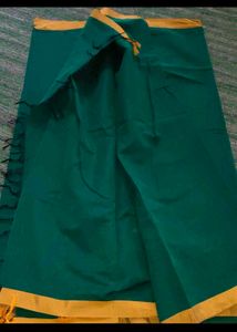 Elegant Green Saree (Women's)