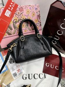 GUCCI* *MICROGUCCISSIMA GG SIGNATURE SLING BAG*
