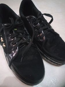 Black Shoes For Girls