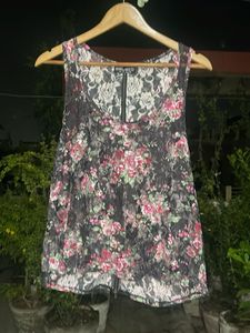 Floral Lace Sleeveless Top