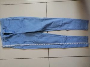 Light Wash Skinny Jeans