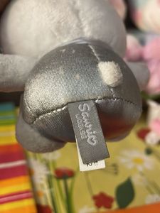 Adorable Hello Kitty Keychain
