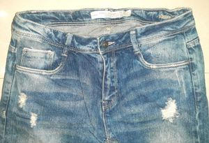 💎 ORIGNAL ZARA - Distressed Slim-Fit Jeans