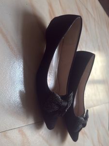 Chic Black Bow belly