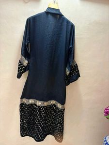 Elegant Black Abaya with Gold Embellishments