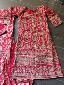 Stunning Red &amp; Gold Embroidered farshi garara and