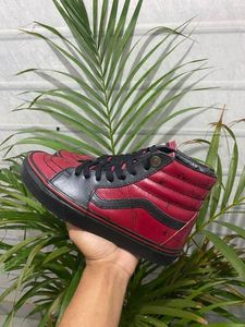New Vans Sk8-Hi Marvel Deadpool Sneakers