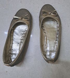 Gold Bellies Flat Shoes. Beautiful Gold Bow And Sequin Work.
