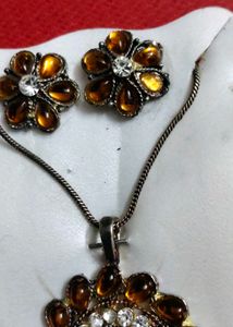 Vintage Flower Jewelry Set