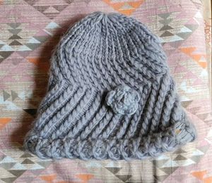 Cute 🩶 Knitted Beanie with Flower Detail