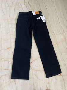 black straight fit jeans 👖 “new🔥”