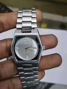 Vintage Analog Watches - Set of 3