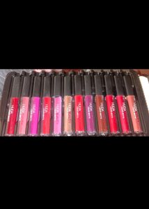 Huda Beauty Liquid Lipstick Set