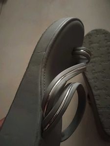 Stylish Grey Toe-Ring Sandals