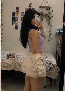 Cute Lavender V-Neck Crop Top