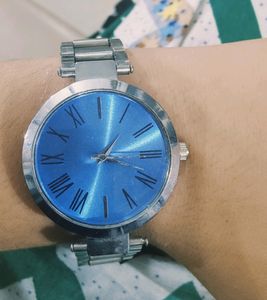 Women's Analog Watch. Like New.