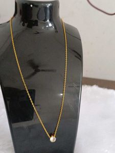 Elegant Gold Solitaire Necklace