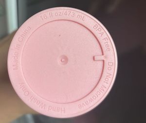 473 ml sipper with straw