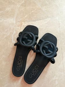 Gucci Black Logo Slides CHECK DETAILS