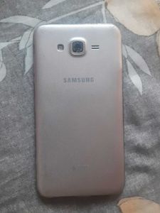 Samsung j7 Mobile Phone
