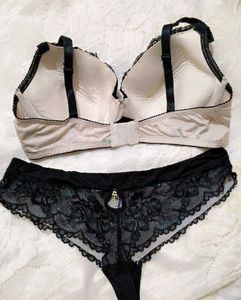 brand new h&amp;m lace Bra and Panty Set