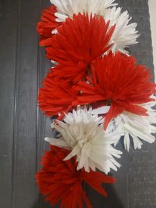 Red &amp; White Artificial Flower Garland