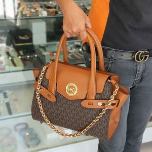 MICHAEL KORS LADIES BAG 💼