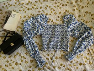 Blue Floral Puff Sleeve Top