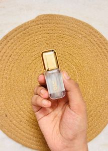 newly launched Lakme Hya Gloss Power Plump Lip oil