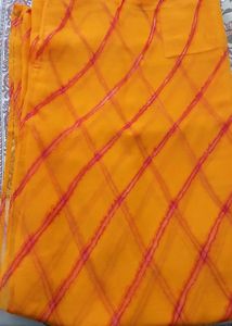 लहरिया साड़ी With designer blouse(Combo)