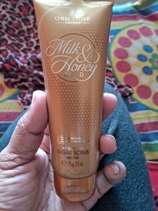 Oriflame Honey And Sugar Scrub